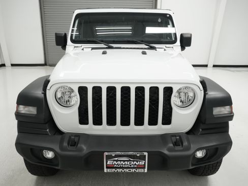 Used 2024 Jeep Wrangler Unlimited Sport AWD/4WD image 2