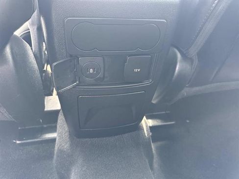 Used 2023 Ford Explorer XLT w/ Equipment Group 202A AWD/4WD image 33
