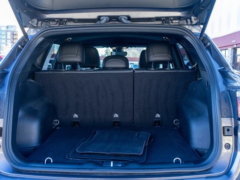 Used 2023 Jeep Compass Limited image 9