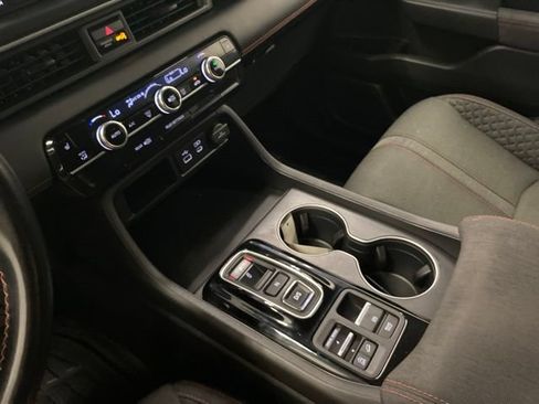 Used 2023 Honda Pilot Sport image 13