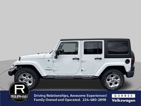 Used 2015 Jeep Wrangler Unlimited Sahara AWD/4WD image 6