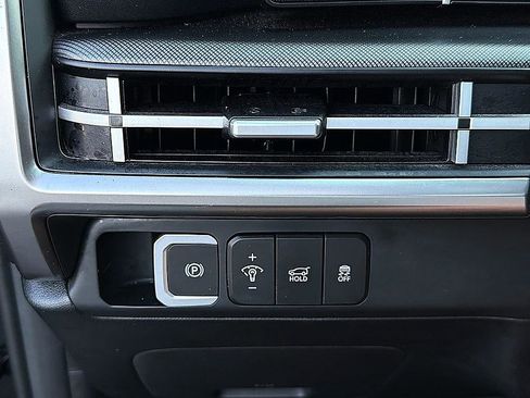 Used 2024 Hyundai Santa Fe SEL FWD image 20