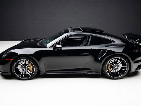 Used 2022 Porsche 911 Turbo S image 17