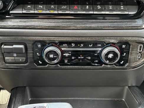 Used 2025 Chevrolet Silverado 1500 ZR2 w/ Technology Package image 30