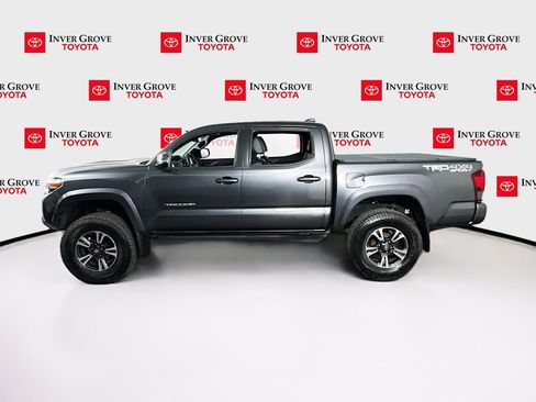 Used 2019 Toyota Tacoma TRD Sport AWD/4WD image 8