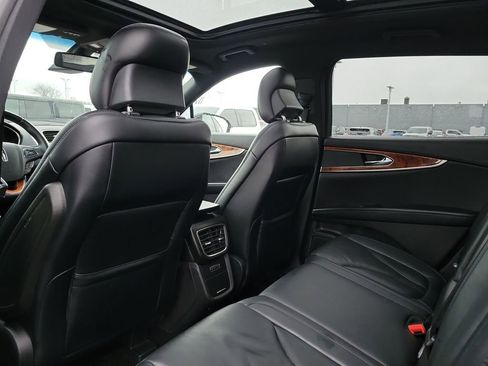 Used 2018 Lincoln MKX Reserve w/ Lincoln MKX Climate Package image 15