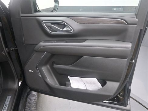 Used 2024 Chevrolet Tahoe Z71 w/ Luxury Package image 22