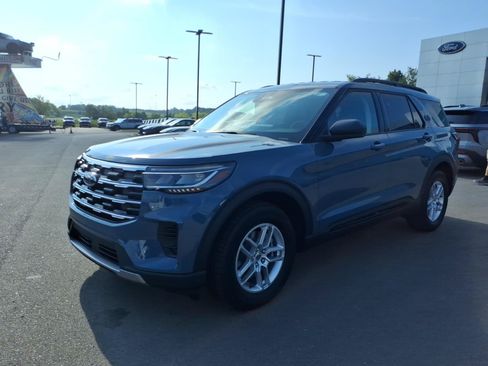 Used 2026 Ford Explorer Active RWD image 7