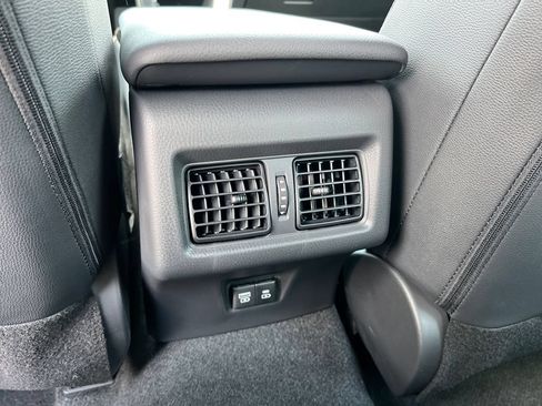 New 2026 Toyota Camry Hybrid FWD image 21