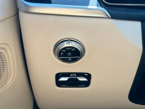 Used 2023 Mercedes-Benz GLC 300 image 27