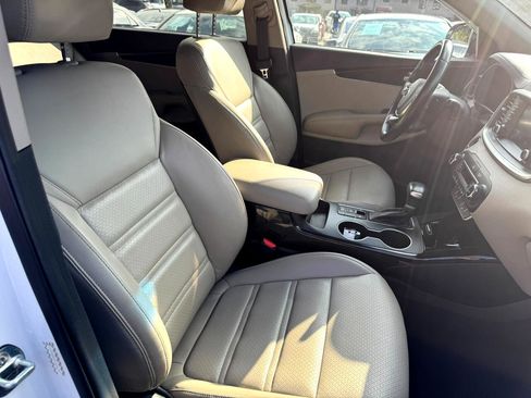 Used 2020 Kia Sorento EX image 32