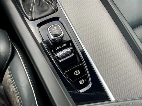 Used 2021 Volvo XC60 T5 R-Design w/ Advanced Package FWD image 35