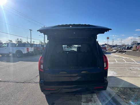 New 2026 Ford Expedition Platinum w/ Stealth Appearance Package image 16