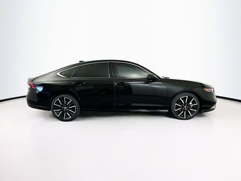 Used 2023 Honda Accord Touring image 10