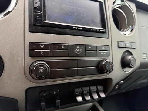 Used 2011 Ford F250 XLT w/ XLT Premium Pkg AWD/4WD image 23