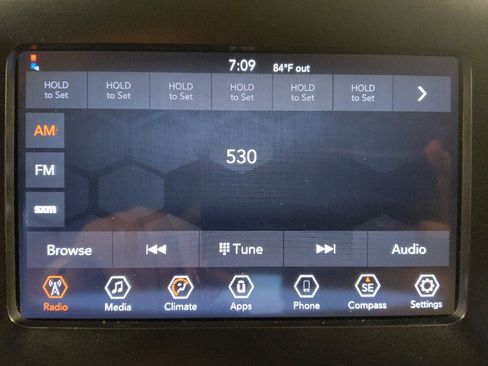 Used 2019 Jeep Cherokee Latitude w/ Popular Appearance Group FWD image 25