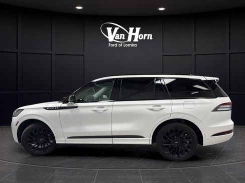 Used 2025 Lincoln Aviator Reserve w/ Equipment Group 201A AWD/4WD image 4