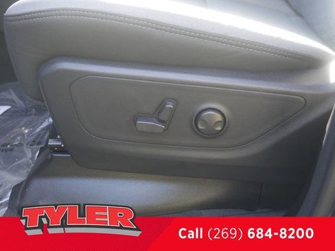 New 2026 RAM 1500 Big Horn AWD/4WD image 23