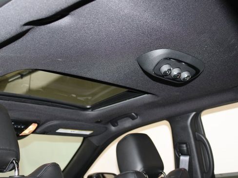 Used 2025 Dodge Durango R/T image 12