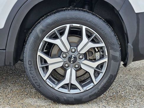 Certified 2022 Kia Seltos EX image 12