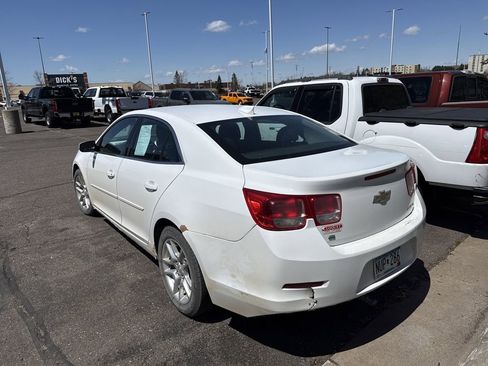 Used 2015 Chevrolet Malibu LT w/ Power Convenience Package FWD image 4