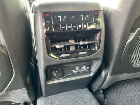 Used 2025 Jeep Grand Cherokee Summit image 24
