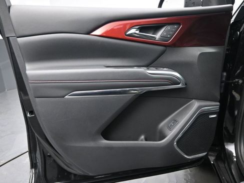 Used 2024 Chevrolet Traverse RS w/ LPO, Floor Liner Package image 27