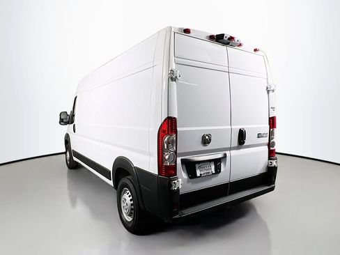 Used 2026 RAM ProMaster 2500 w/ Convenience Group FWD image 5