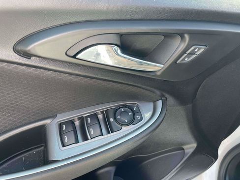 Used 2023 Chevrolet Malibu LT w/ Driver Confidence Package FWD image 12
