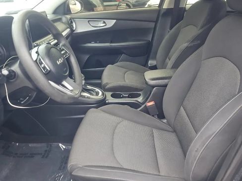Used 2022 Kia Forte Sedan FWD image 5