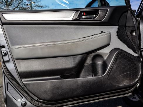 Used 2019 Subaru Outback 2.5i image 33