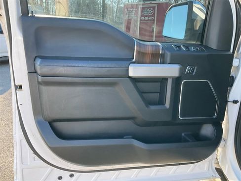 Used 2017 Ford F150 Lariat w/ Equipment Group 502A Luxury image 17