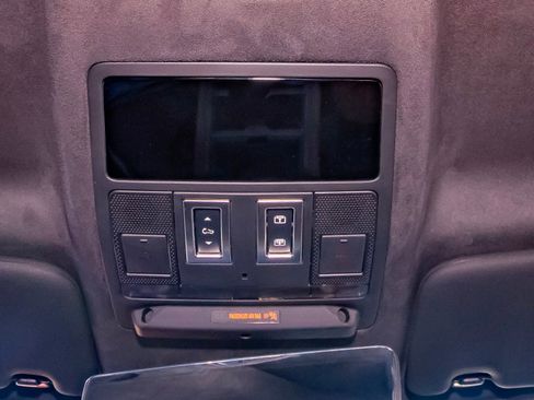 New 2025 Land Rover Defender 110 X image 17