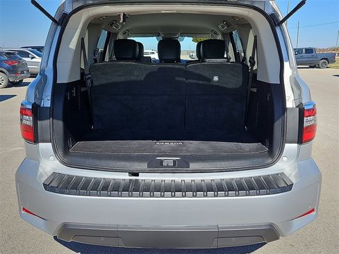 Used 2024 Nissan Armada SV image 14
