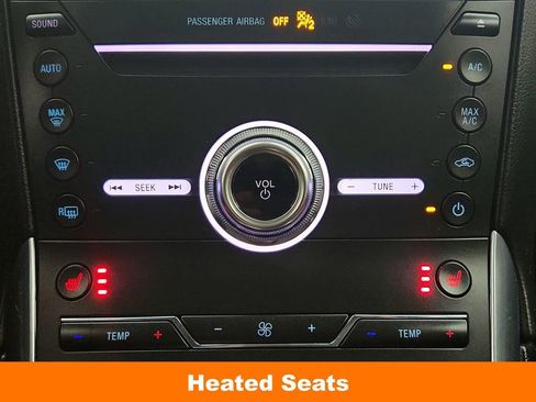 Used 2019 Ford Edge Titanium image 17