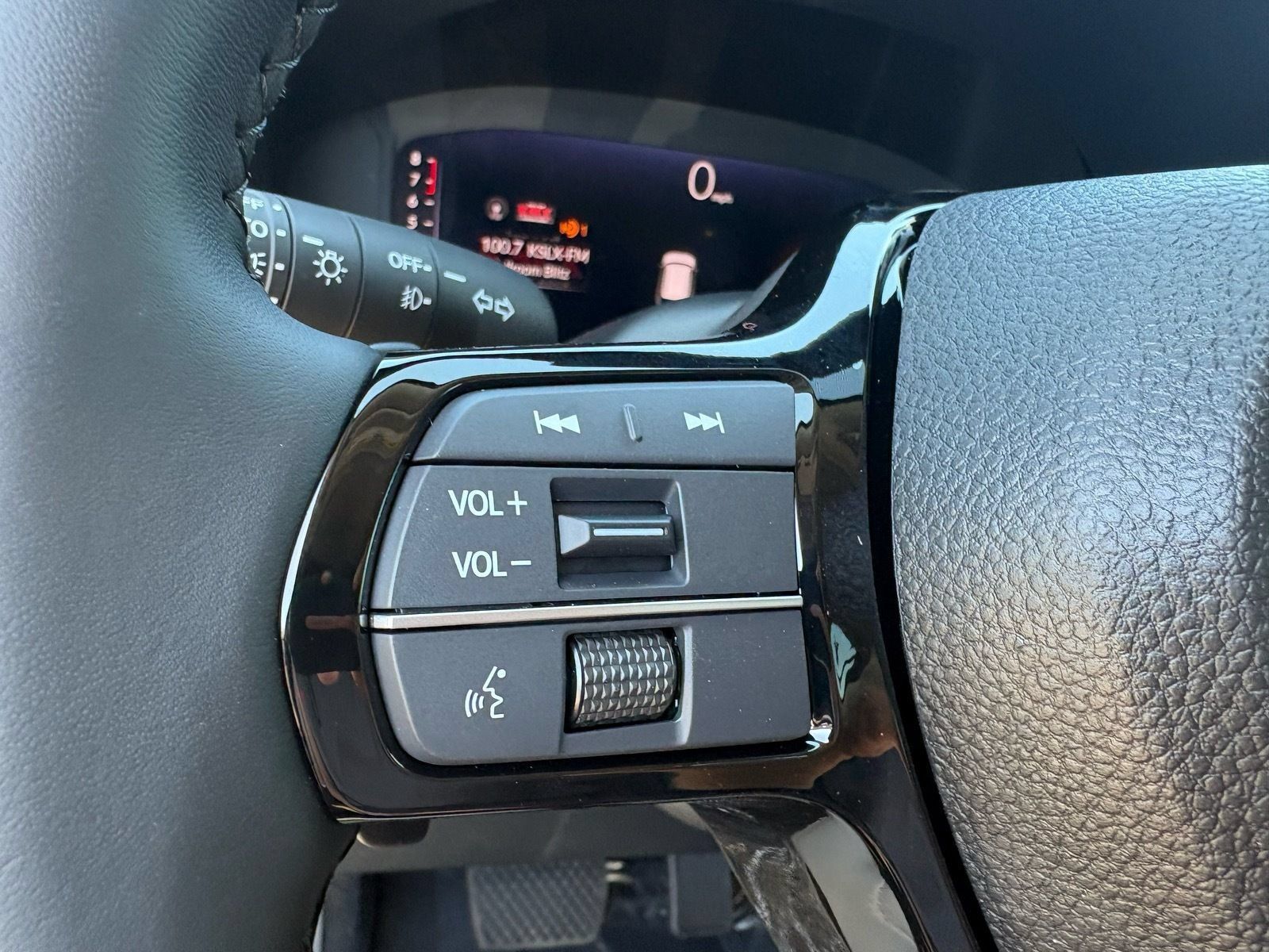 New 2026 Honda Pilot Touring image 22