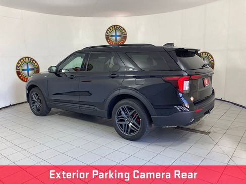 Used 2025 Ford Explorer ST-Line w/ ST-Line Street Pack AWD/4WD image 24