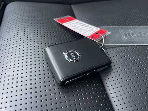 Certified 2023 Volvo XC60 B5 Ultimate image 41