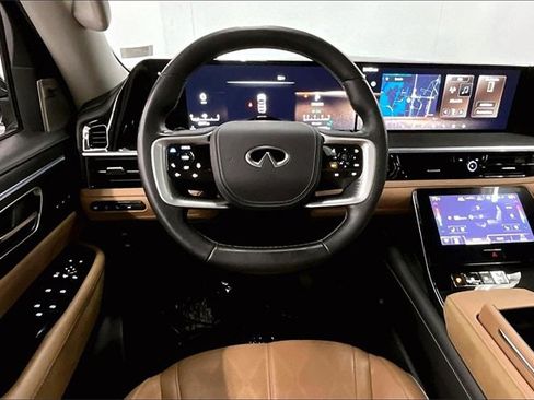 Used 2025 INFINITI QX80 Sensory image 5