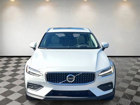 New 2026 Volvo V60 B5 Cross Country Ultra w/ Climate Package image 8