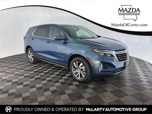 Used 2024 Chevrolet Equinox LT AWD/4WD image 1