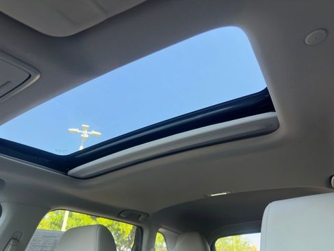 Used 2024 Honda CR-V EX-L image 11