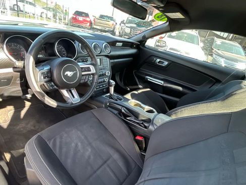 Used 2018 Ford Mustang Coupe image 13