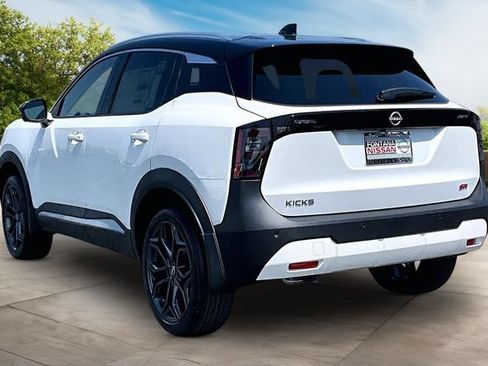 New 2026 Nissan Kicks SR FWD image 3