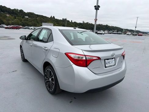 Used 2016 Toyota Corolla S Premium FWD image 5