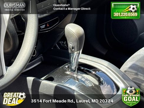 Used 2016 Nissan Rogue S w/ Appearance Package AWD/4WD image 13