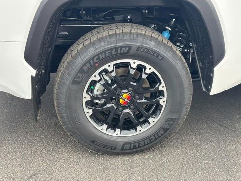 New 2026 Toyota Tundra SR5 AWD/4WD image 4
