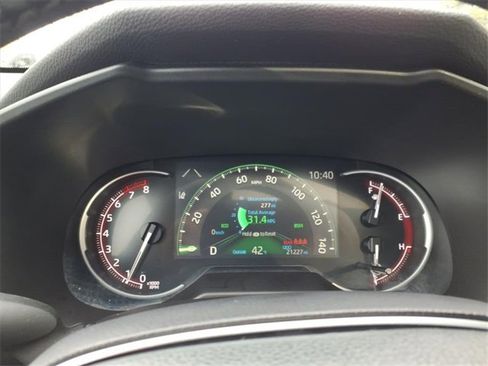 Used 2025 Toyota RAV4 XLE Premium image 23