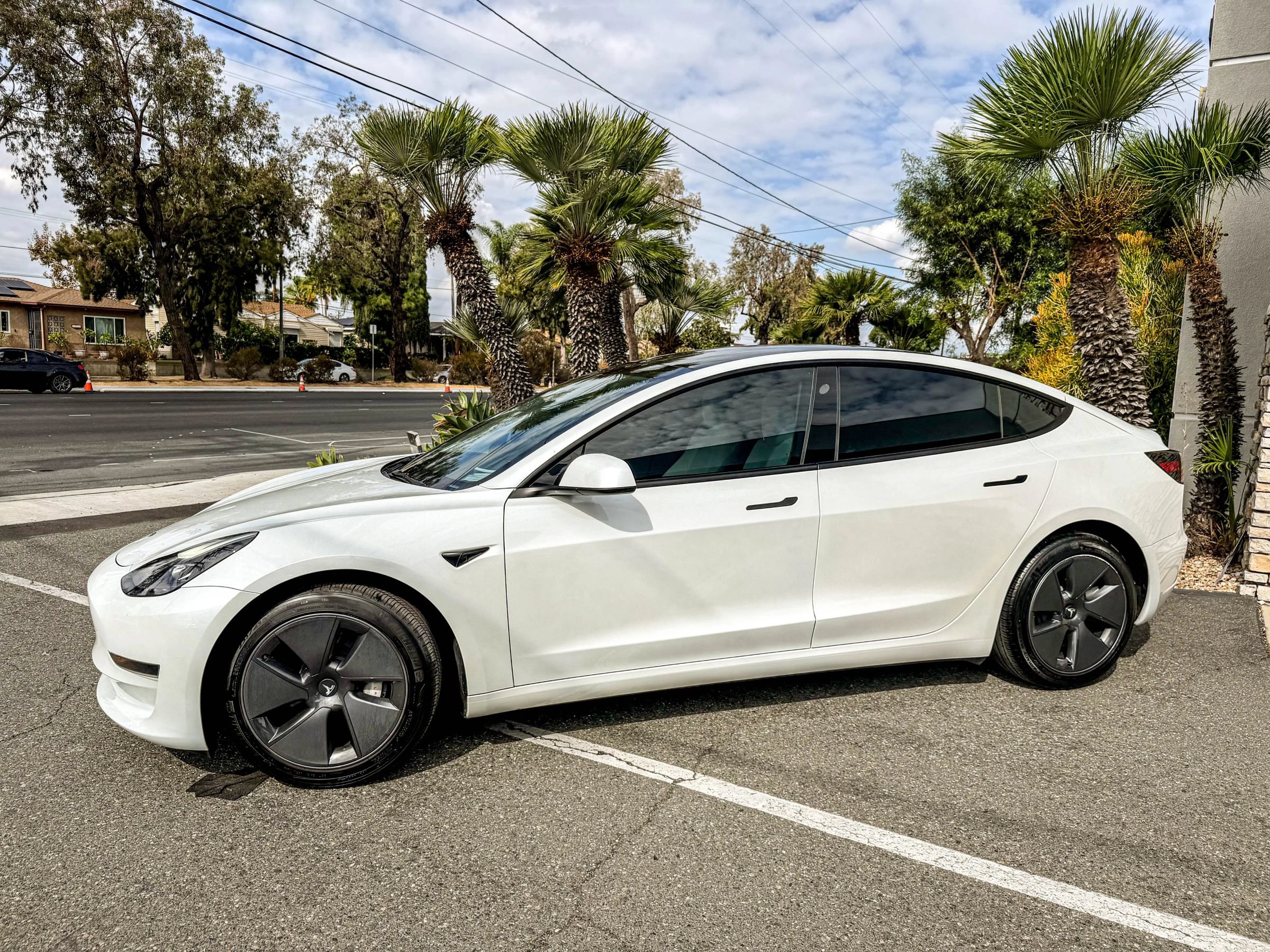 Used 2023 Tesla Model 3 Standard Range RWD image 5