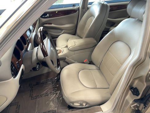 Used 1998 Jaguar XJ8 L image 6
